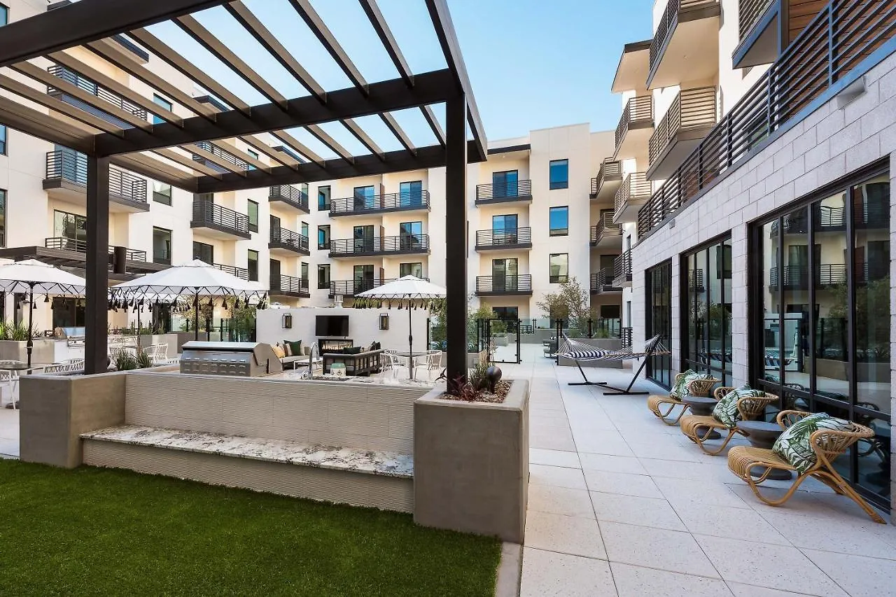 Sentral Old Town Aparthotel Scottsdale